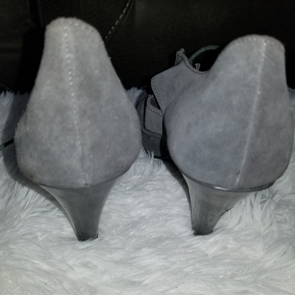 Shoes - Picture 2 of 3